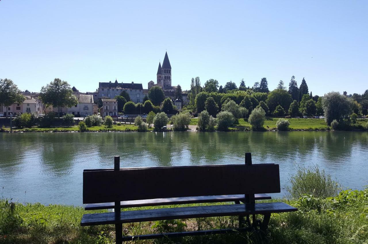 Tournus Belle Maison Vue Sur Saone Esterno foto